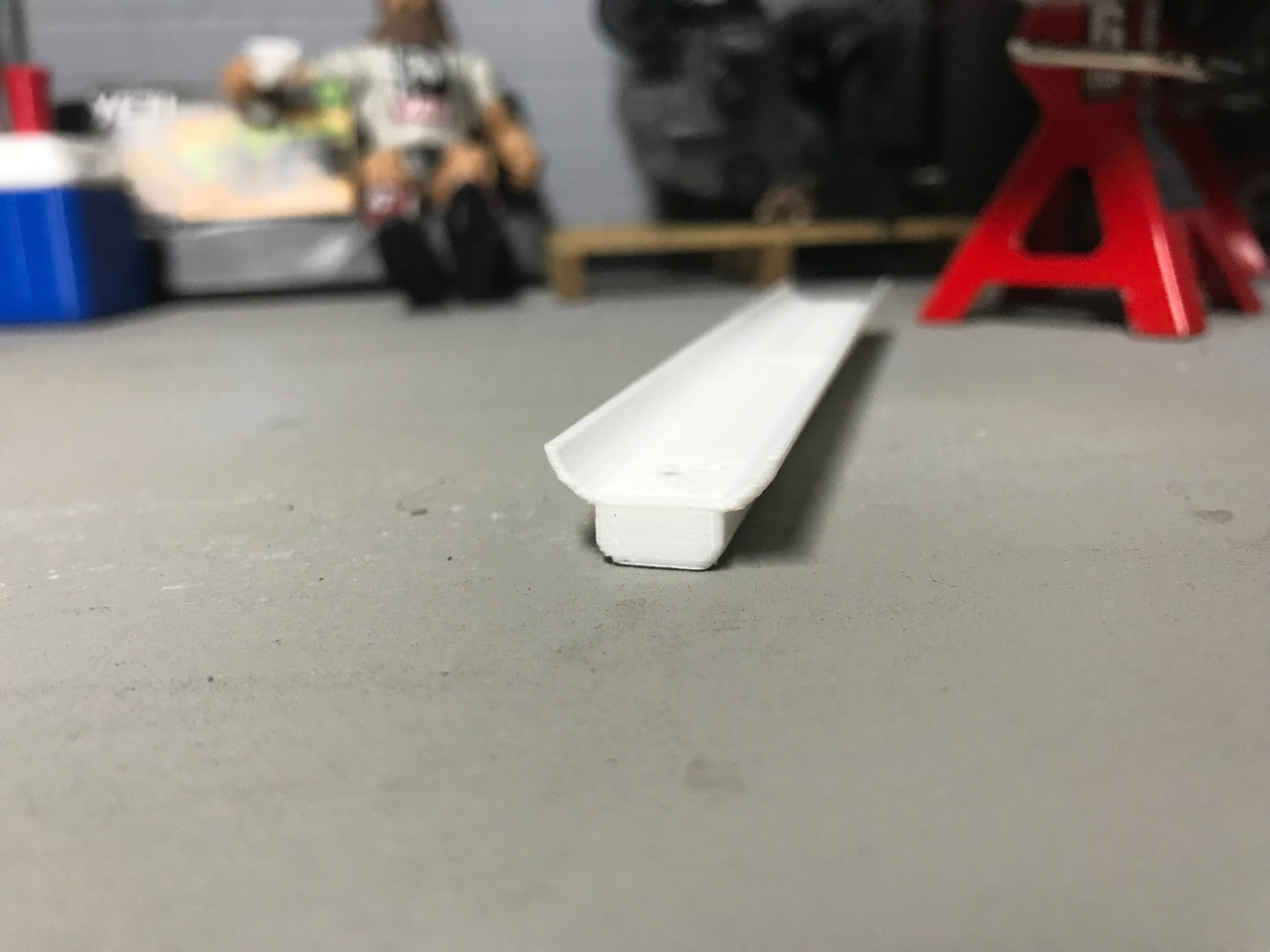 1:10 Scale Bench Light