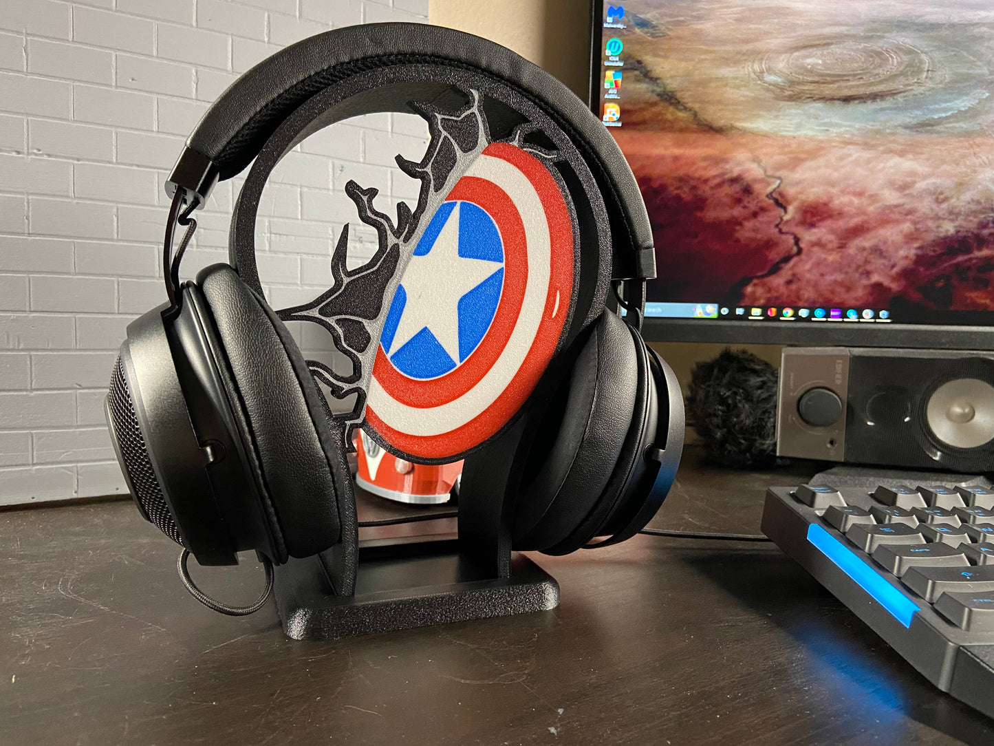 Shield gaming Headphone Stand Desk Organizer Twitch Streamer COD